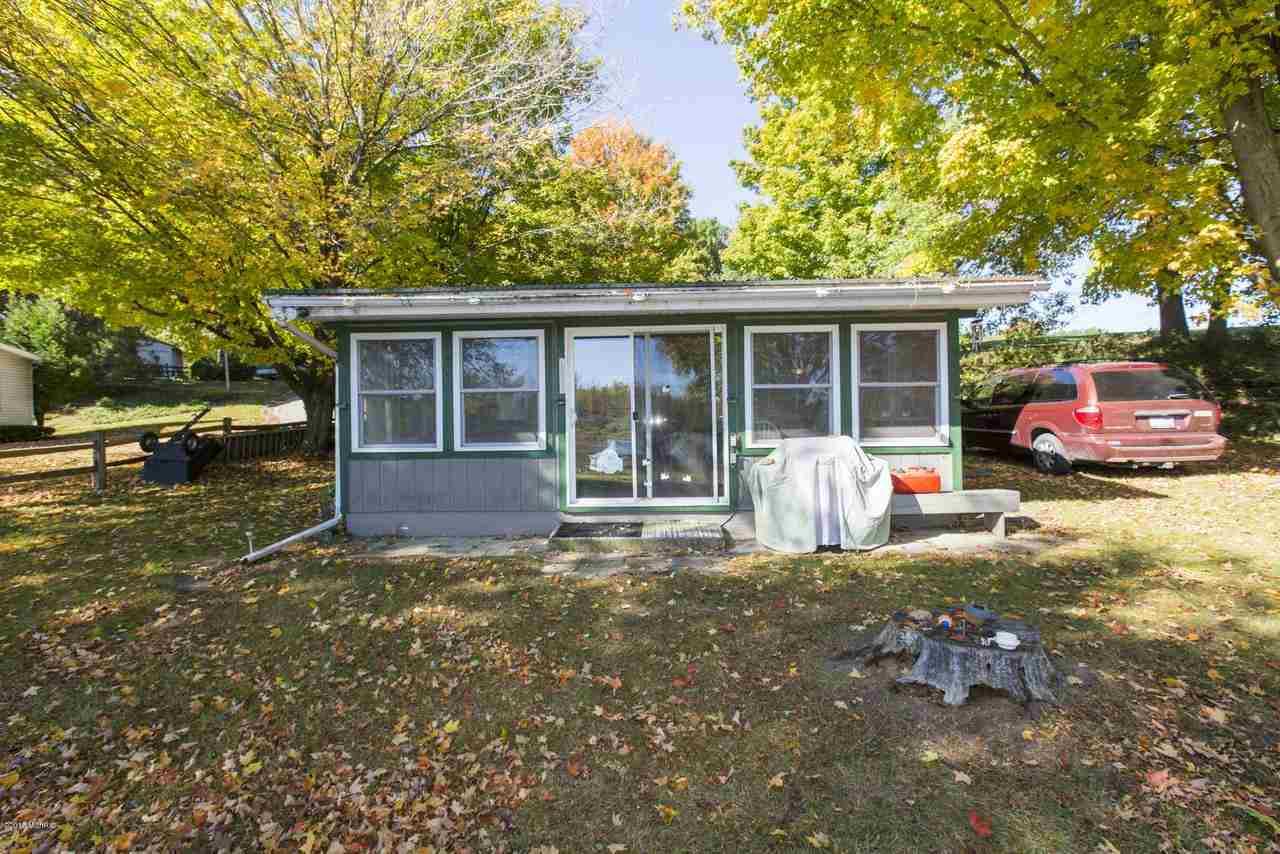 1847 Mccune Dr - Photo 1