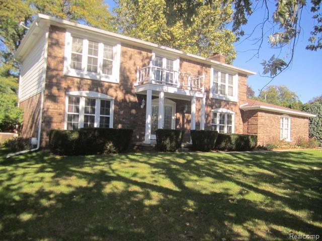 2112 Chalet Dr - Photo 1