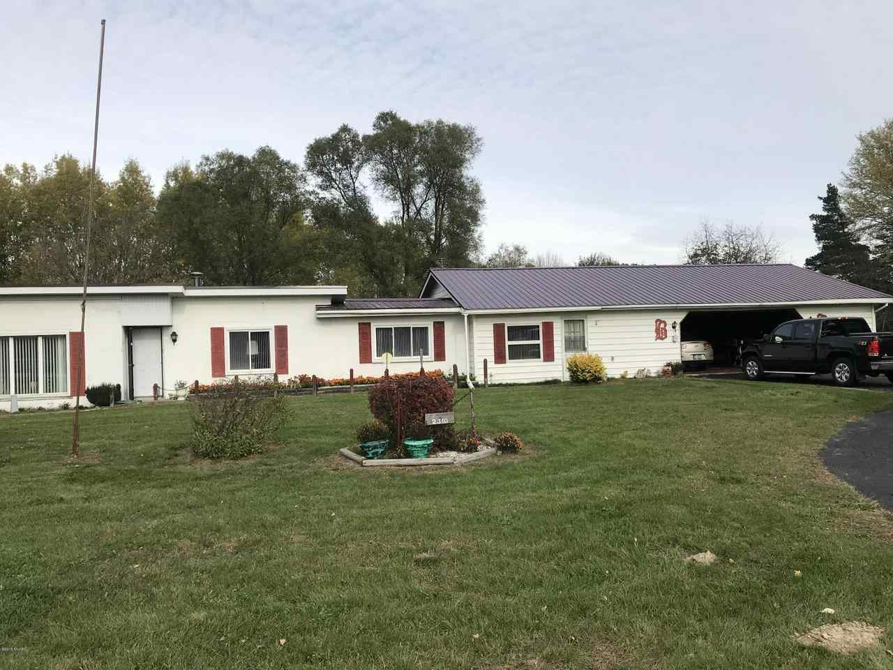 2310 Howard City Edmore - Photo 1