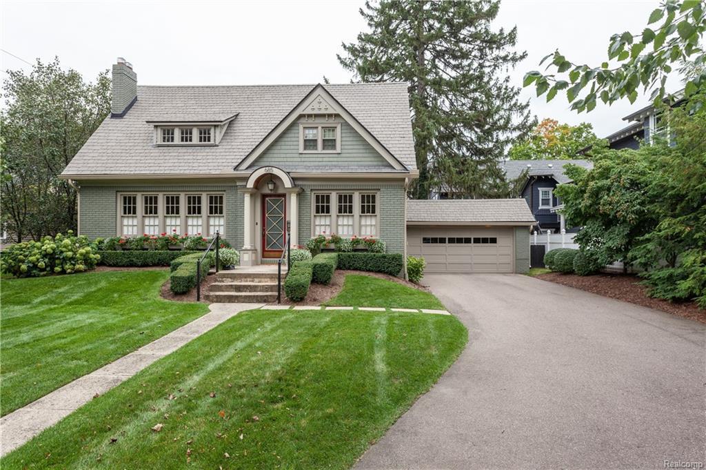 685 Southfield Rd - Photo 1