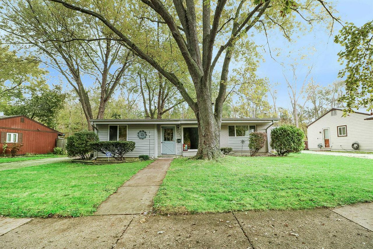 2633 Hampshire Rd - Photo 1