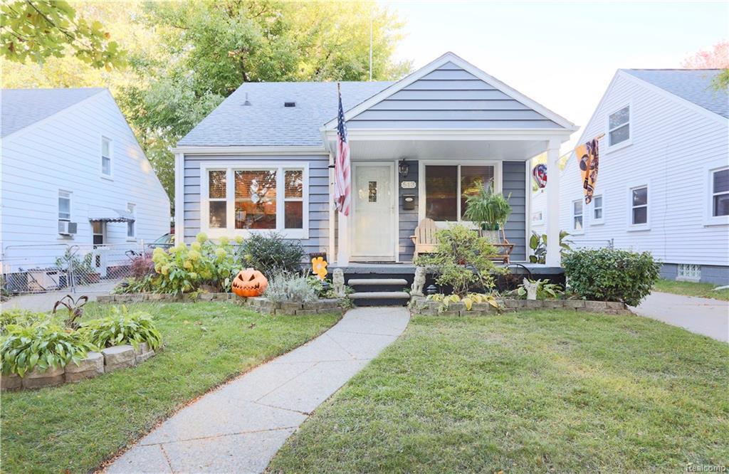 513 Wellesley Ave - Photo 1