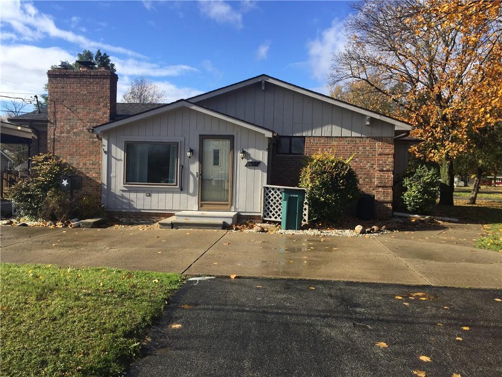 2094 Chancery Dr - Photo 1