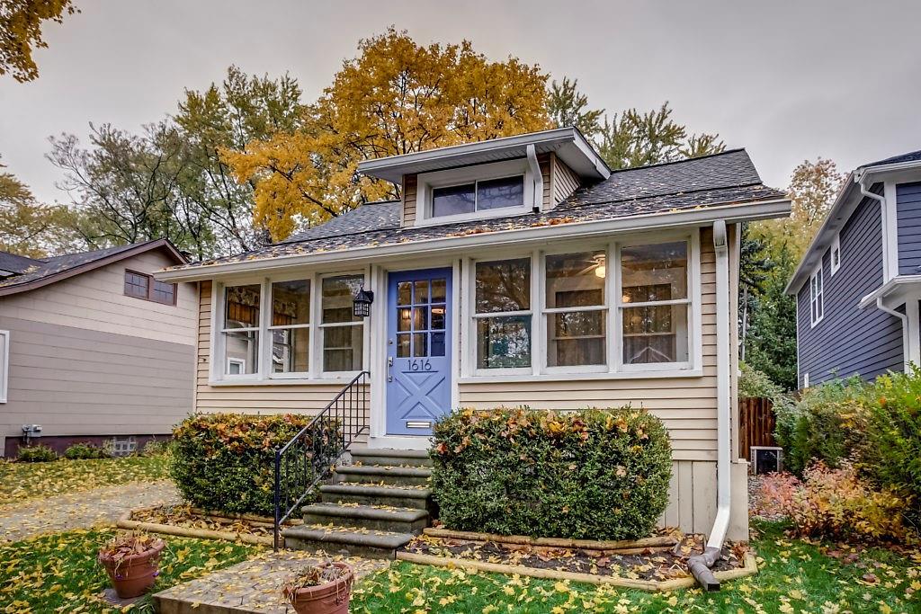 1616 Maple Ave - Photo 1