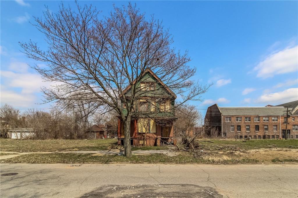 1052 Helen St - Photo 1