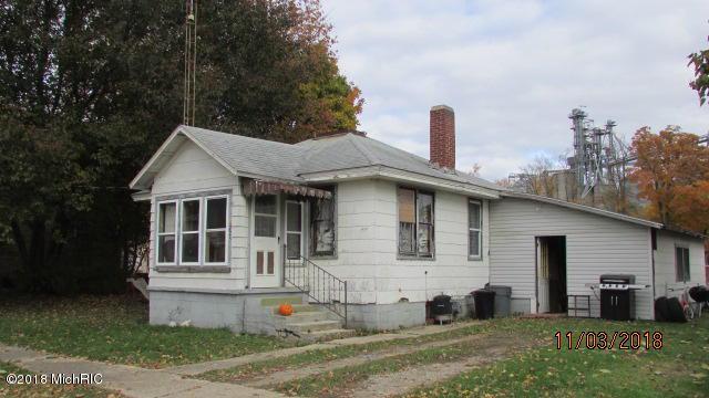 225 Lynn St - Photo 1