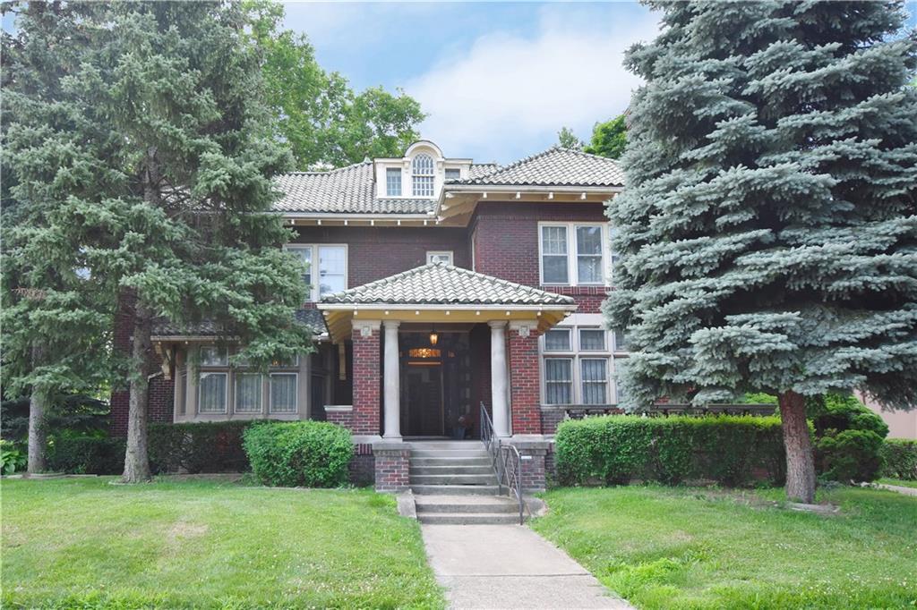 801 Chicago Blvd - Photo 1