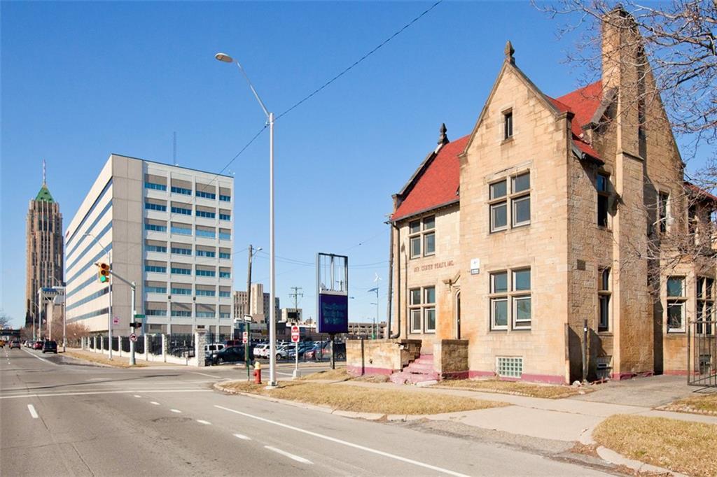 3040 Grand Blvd - Photo 1