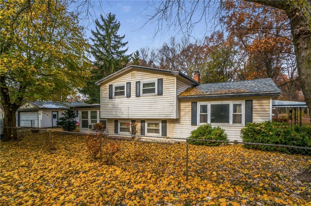 2496 Maybury St - Photo 1