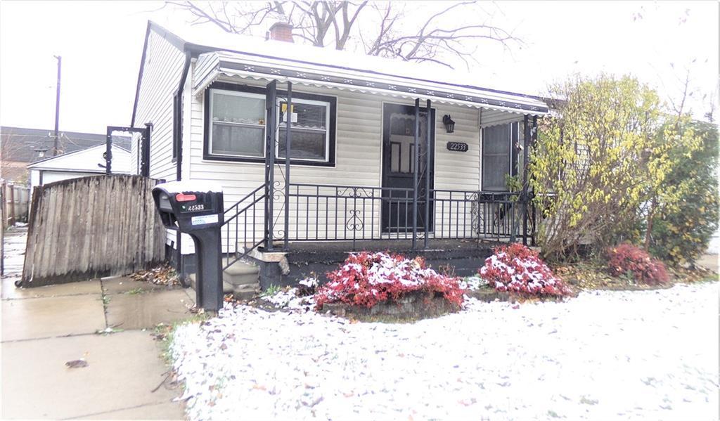 22533 Hillock Ave - Photo 1