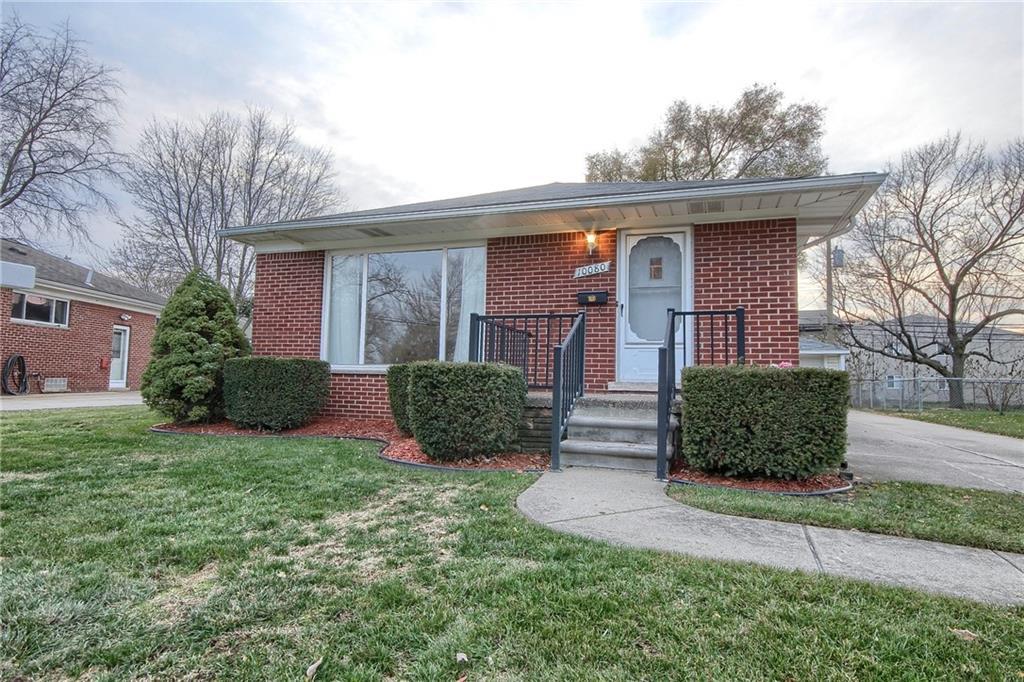 10080 Buckingham Ave - Photo 1