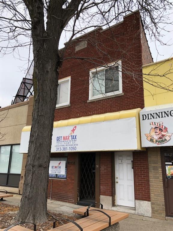 1711 Fort St - Photo 1