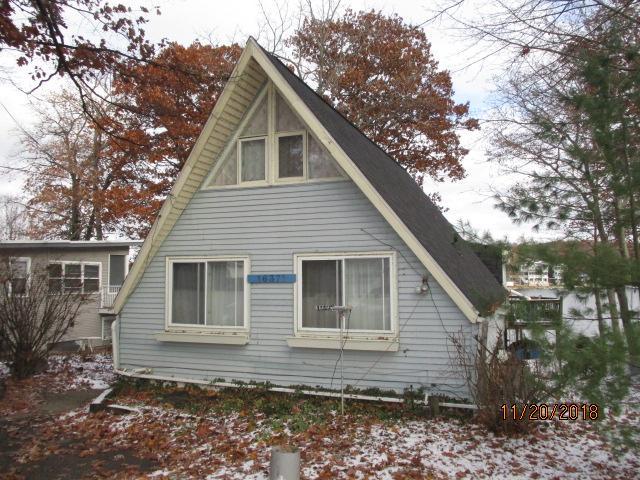 16371 Oak Hill - Photo 1