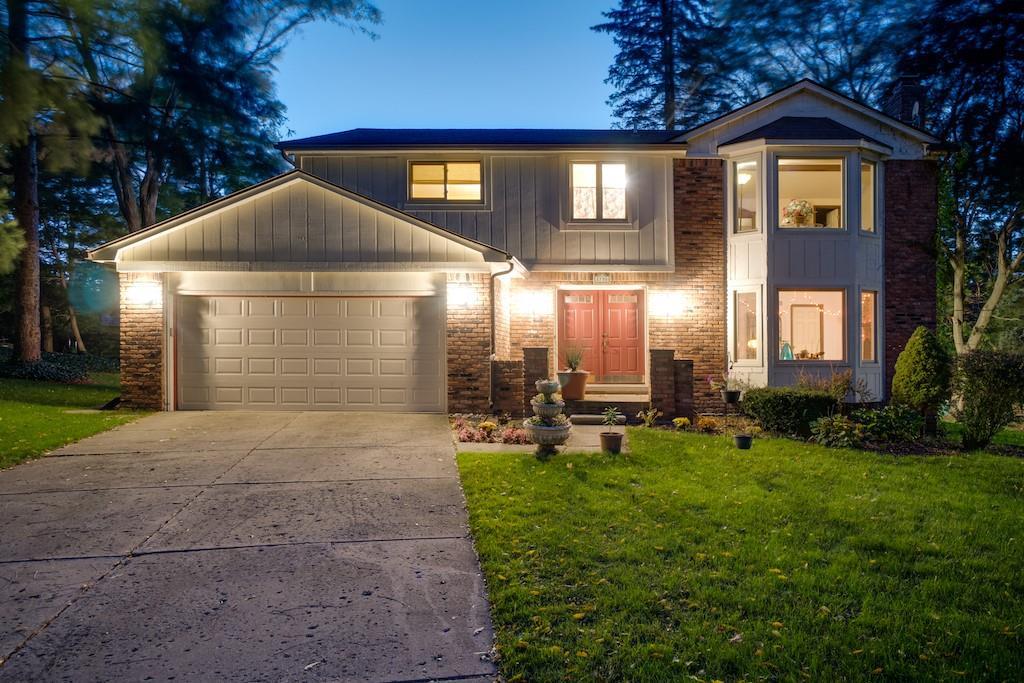 2738 Bridle Rd - Photo 1