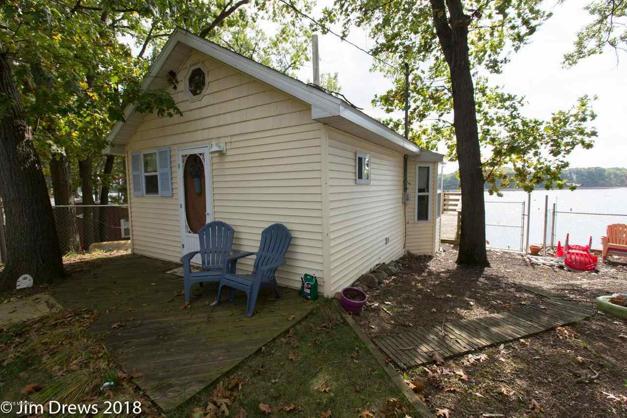 176 Tuttle Park Dr - Photo 1