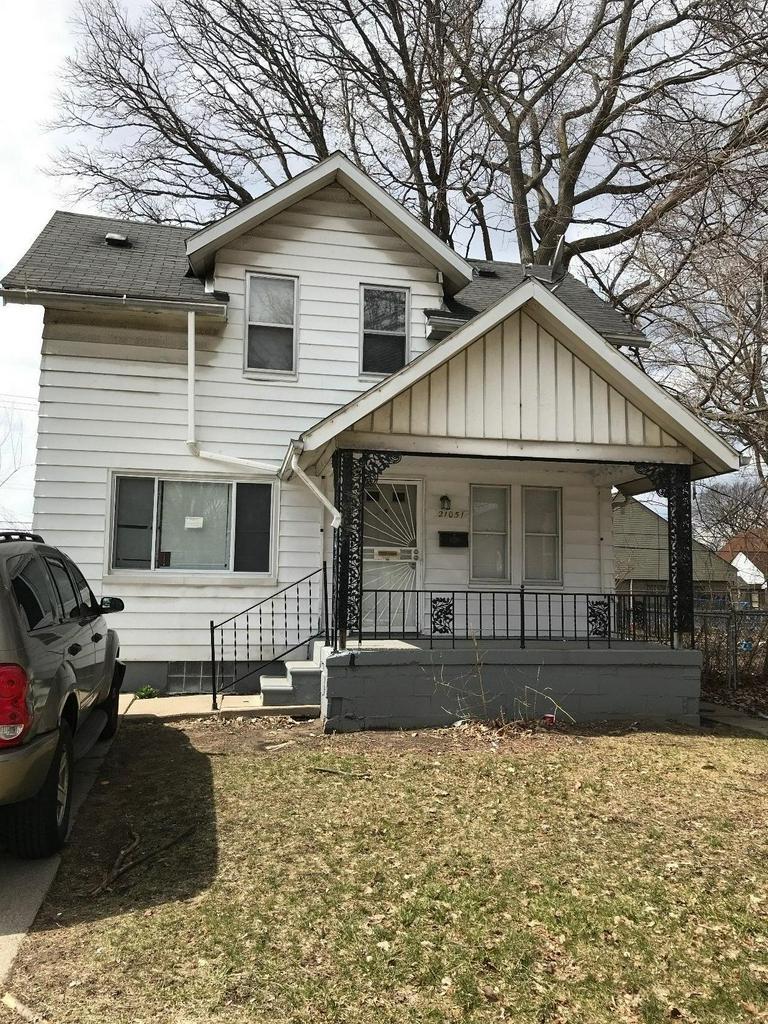 21051 Woodside Ave - Photo 1