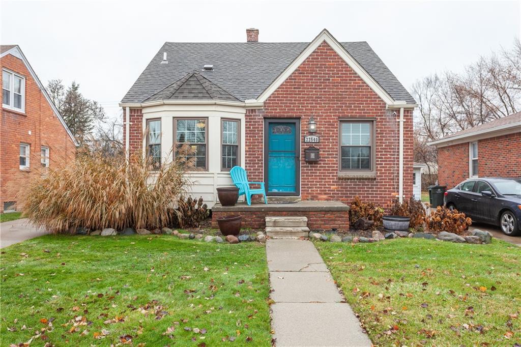 22540 Colony St - Photo 1