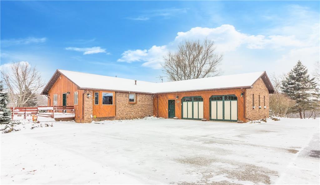2053 Oakwood Rd - Photo 1