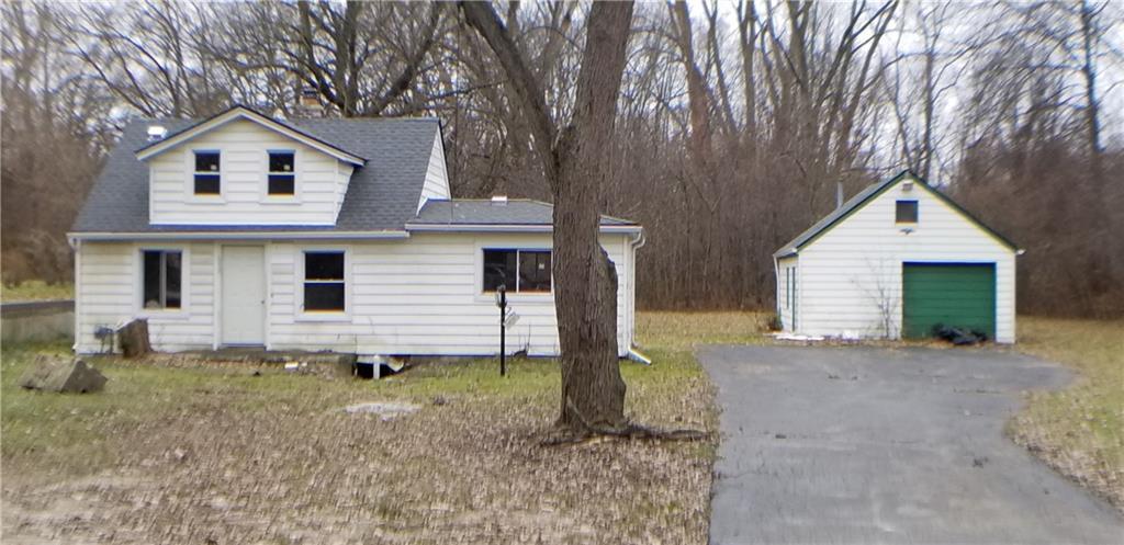21557 Mcclung Ave - Photo 1