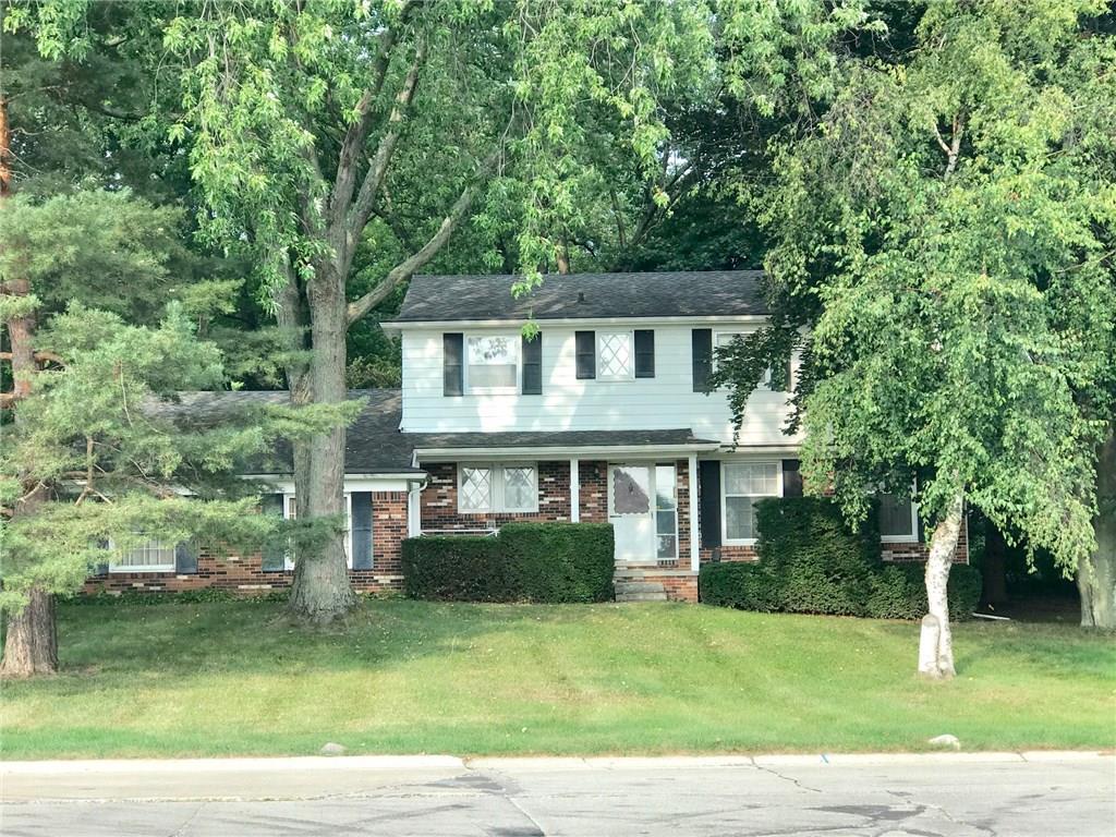 1680 Hunters Ridge Dr - Photo 1