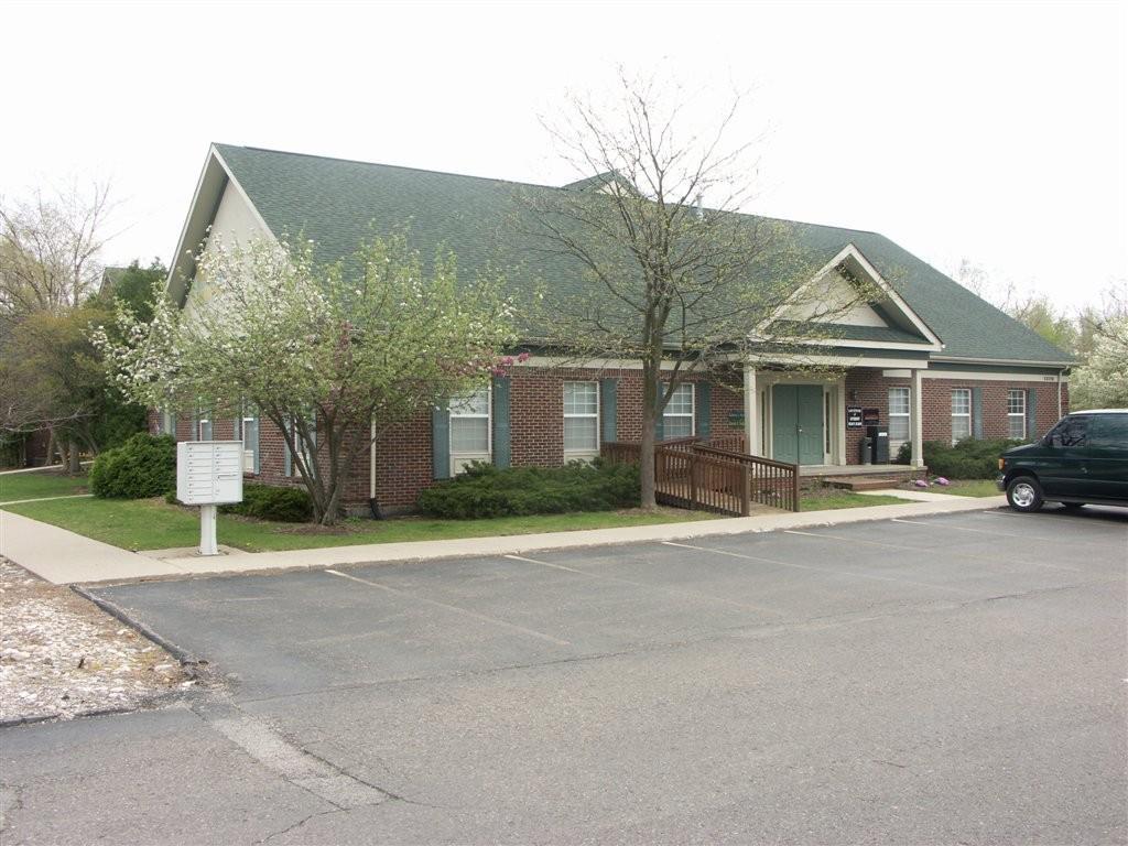 1370 Oakland Blvd - Photo 1