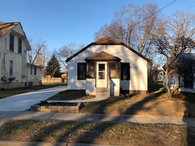 168 Burr St - Photo 1
