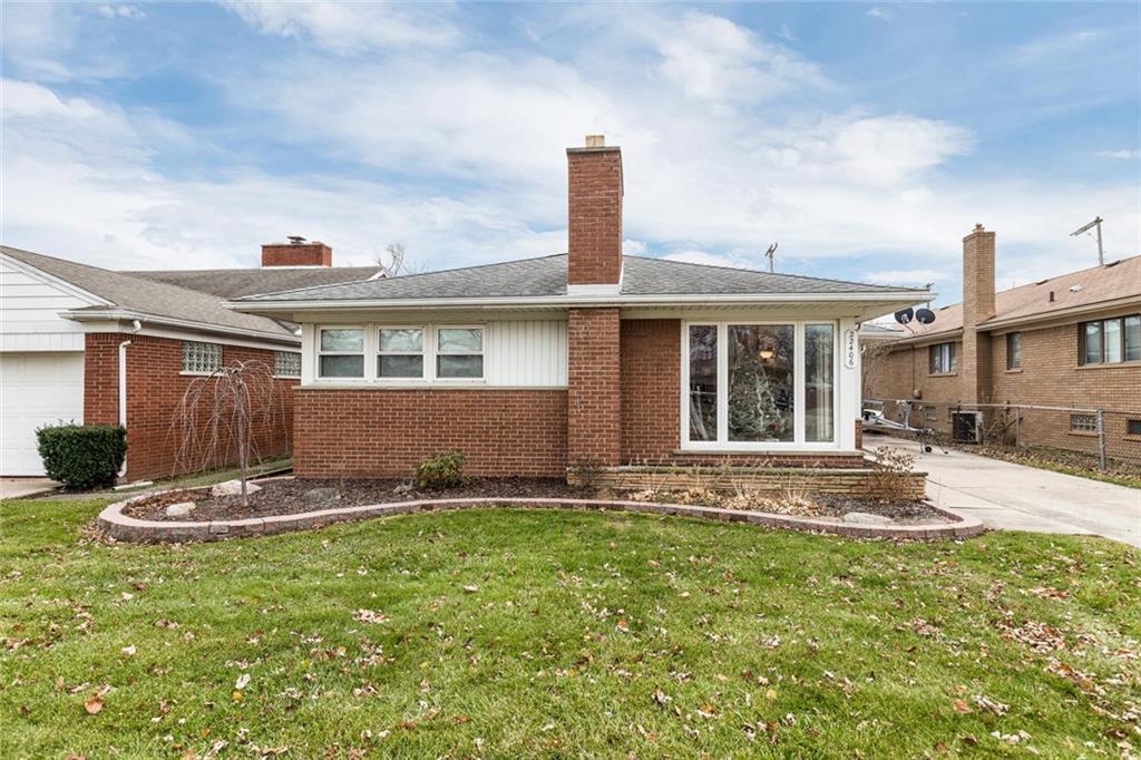 22406 Alexander St - Photo 1
