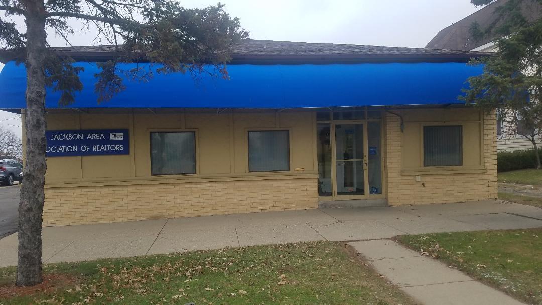 505 Jackson St - Photo 1