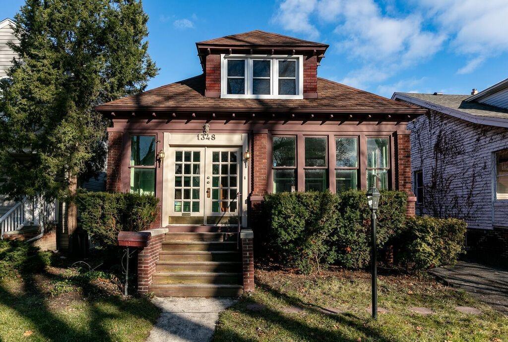 1348 Lakepointe St - Photo 1