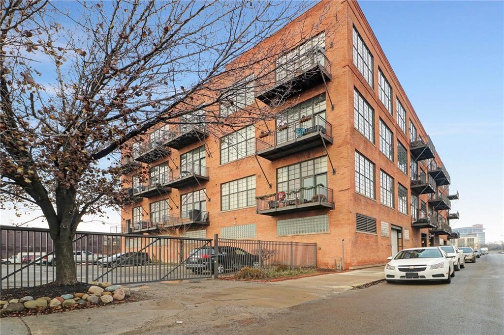 2003 Brooklyn St - Photo 1