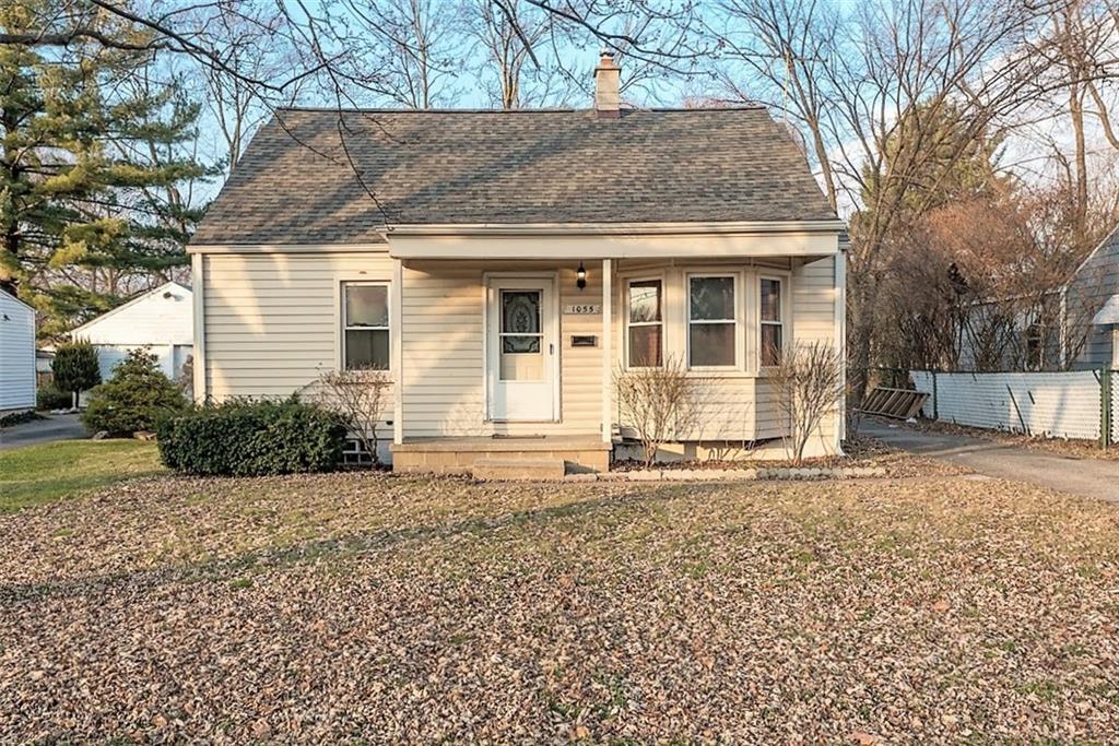 1055 14 MILE RD - Photo 1