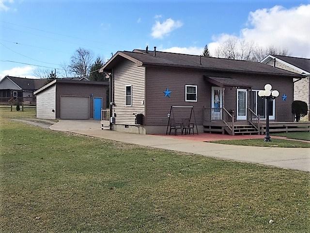 109 Princess Dr - Photo 1