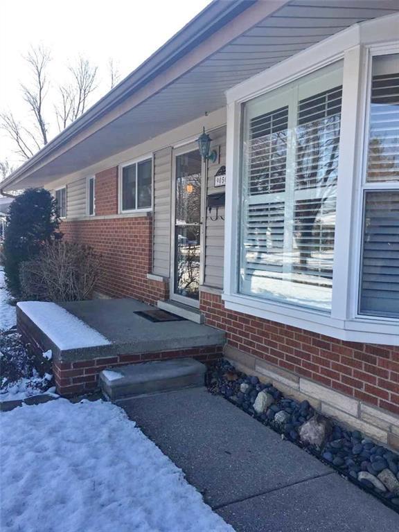 9050 Hensley Dr - Photo 1