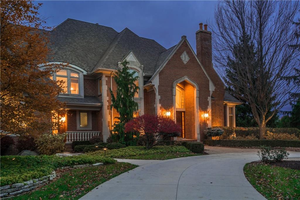 2710 Ledgewood Crt - Photo 1
