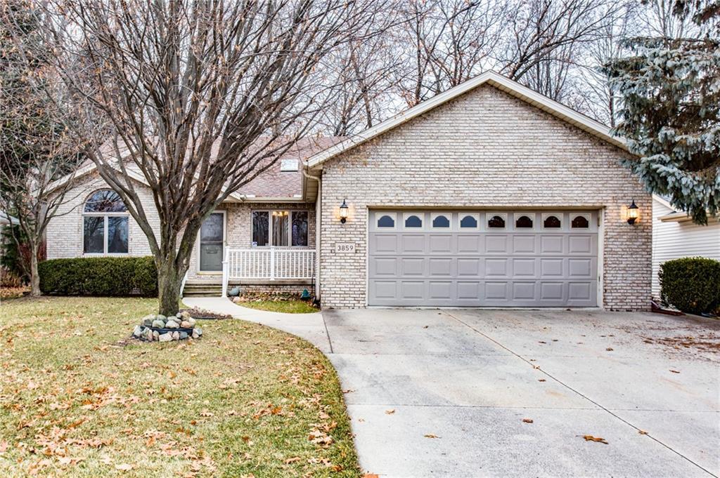 3859 Oak Hills Cir - Photo 1