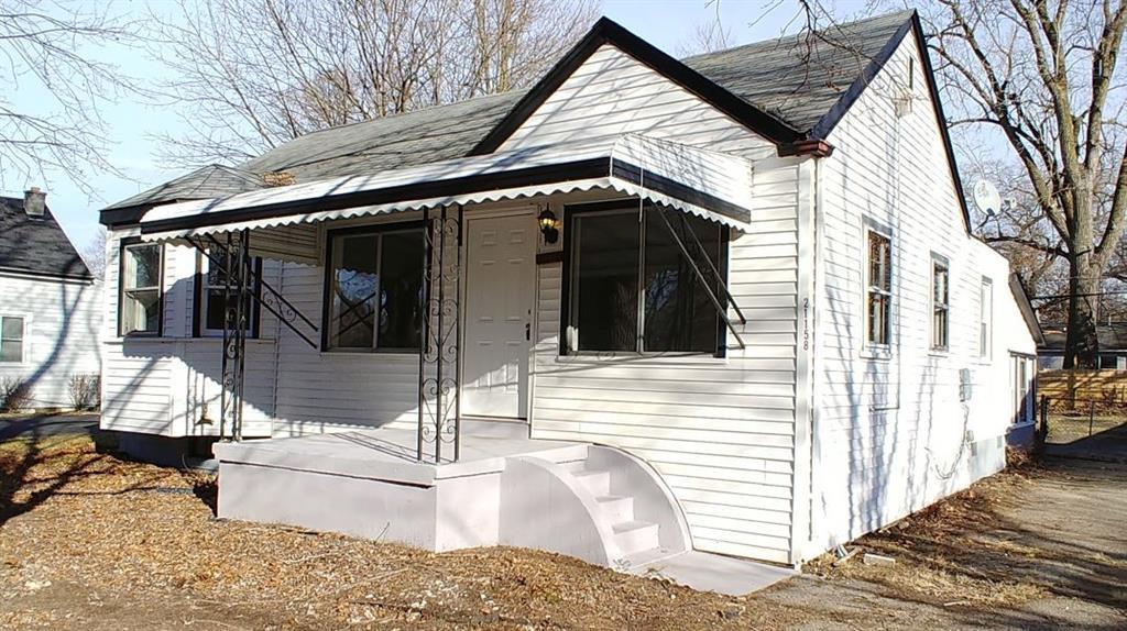 21158 Negaunee St - Photo 1