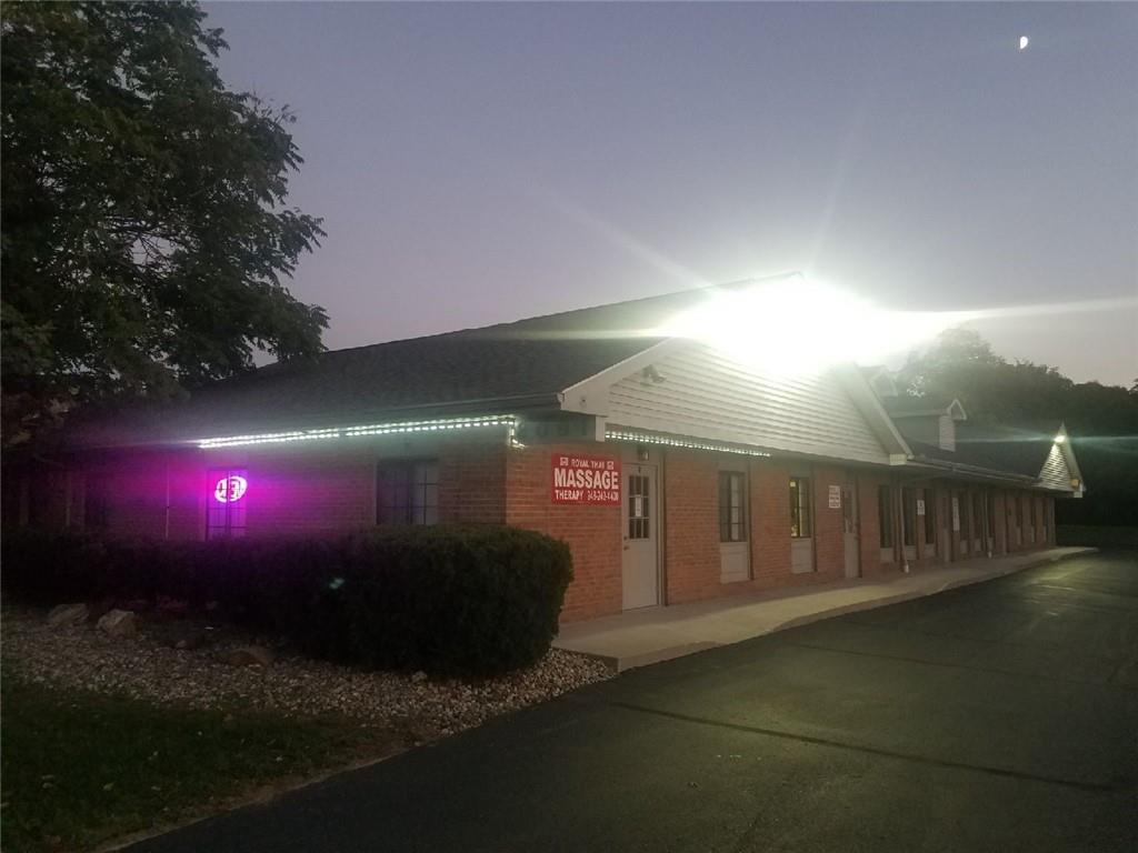 8091 Commerce Rd - Photo 1