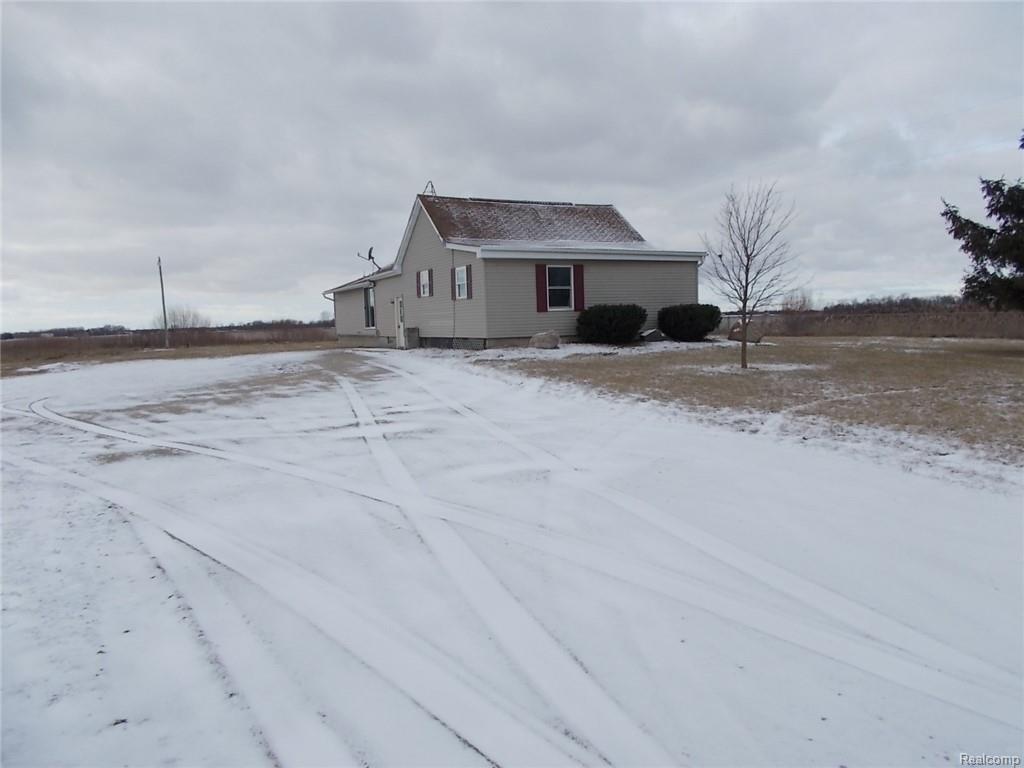 1824 Thomas Rd - Photo 1