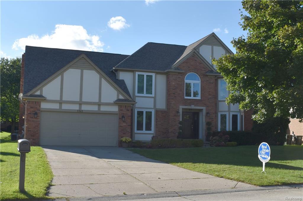1341 Arbor Creek Dr - Photo 1