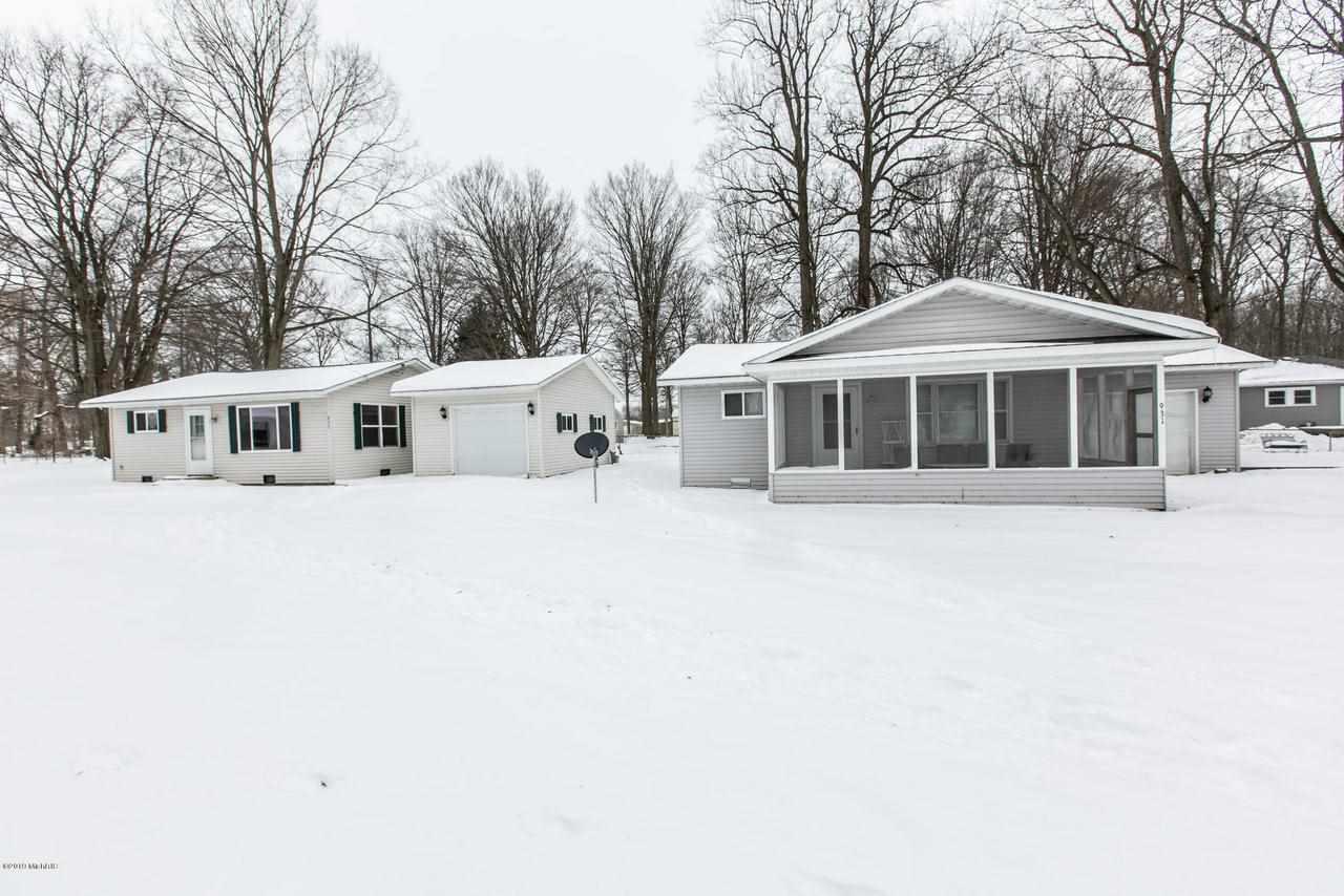 Joseph Dr - Photo 1