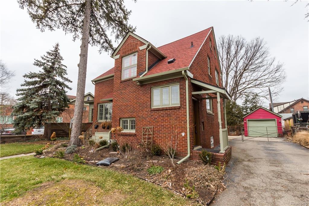 708 Lincoln Ave - Photo 1