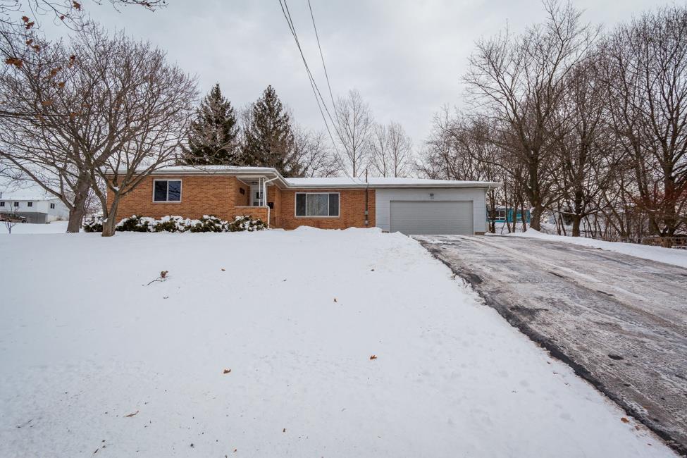 847 East Ave - Photo 1