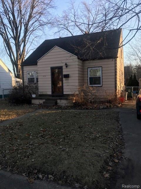 828 Milton Ave N - Photo 1
