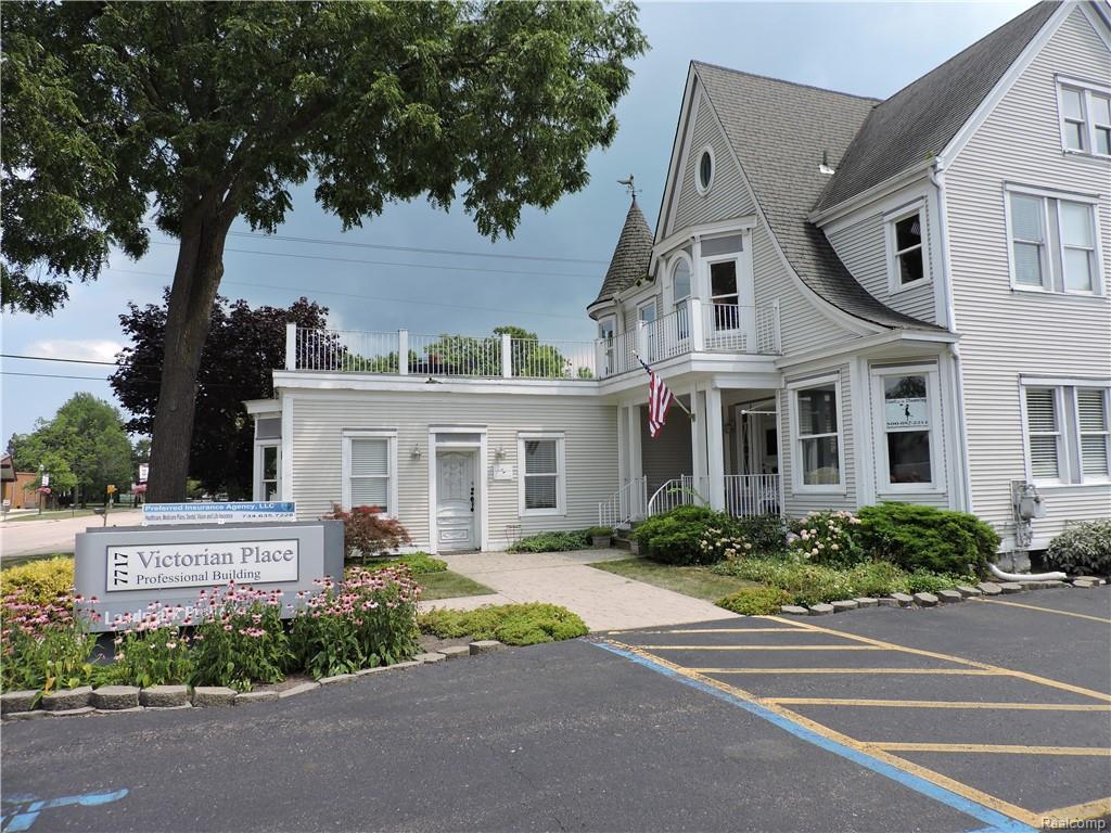 7717 Macomb - Photo 1