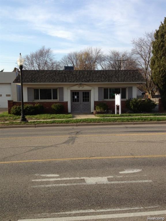309 Grand River - Photo 1