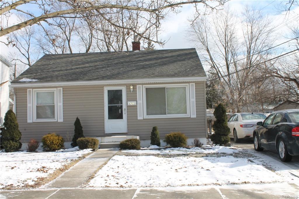 6703 Campbell St - Photo 1