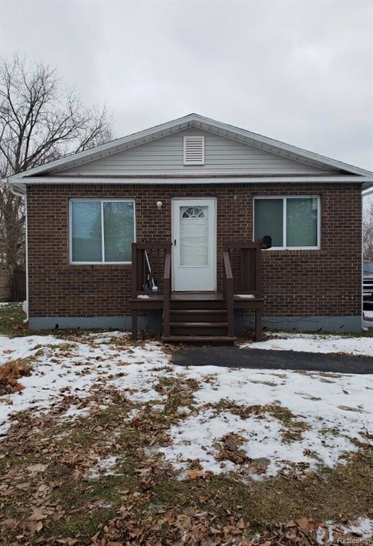 43 Parkdale Ave - Photo 1