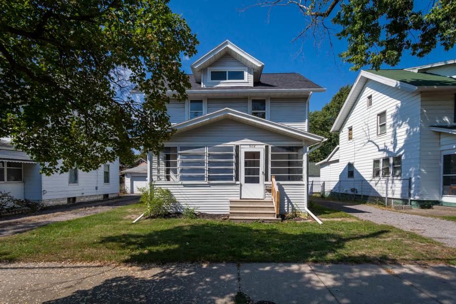 512 West Ave - Photo 1