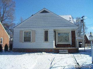 19752 Grandville Ave - Photo 1