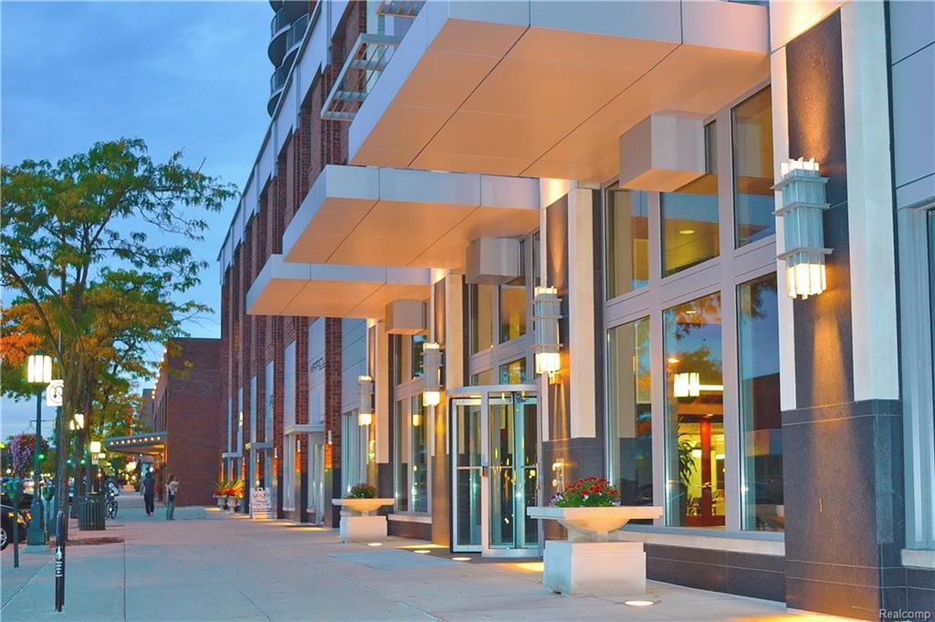 411 Old Woodward Ave - Photo 1